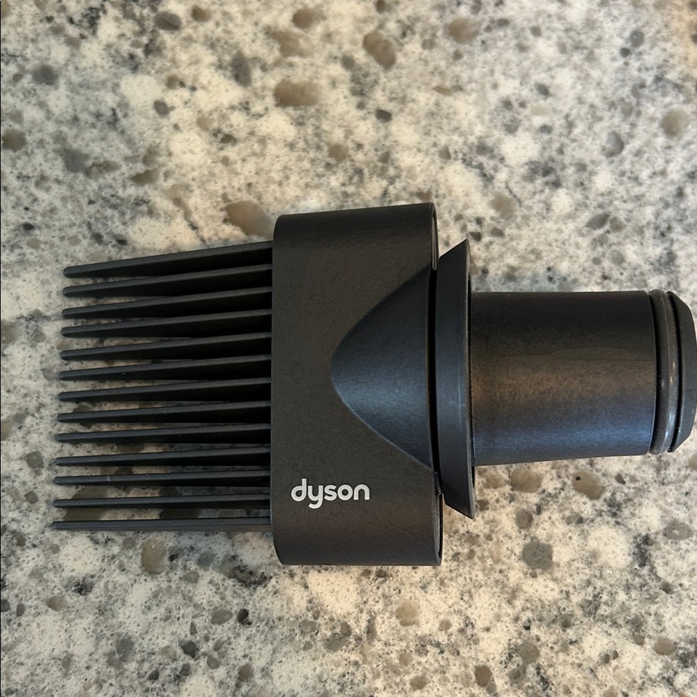 Dyson Supersonic Wide-tooth comb attachment